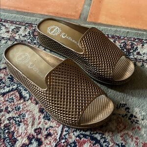 Jeffrey Campbell Gold Slip-On sandals